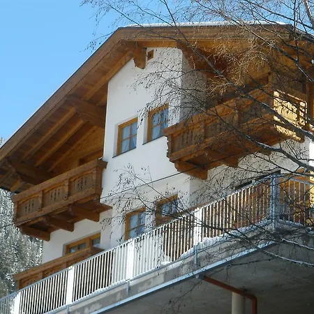Apart Helmuth.1